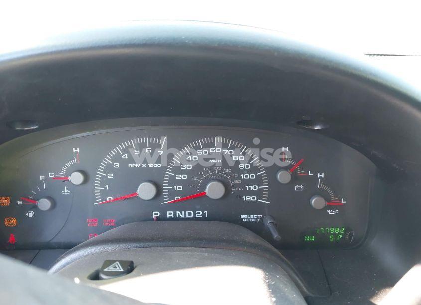 Photo 7 of 2003 Ford Expedition XLT (VIN 1FMRU15W53LB82422)