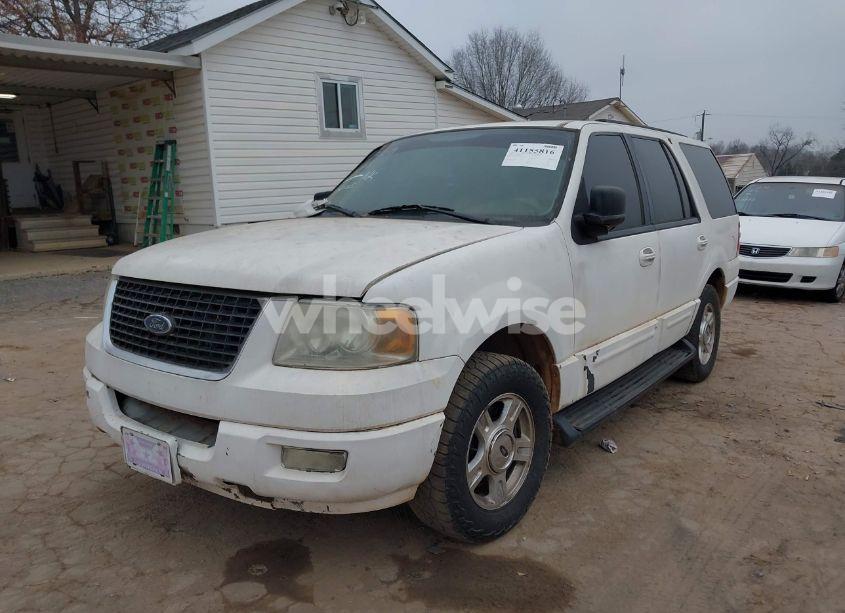 Photo 2 of 2003 Ford Expedition XLT (VIN 1FMRU15W53LB87023)