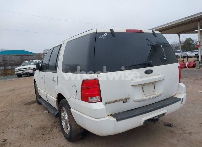 Photo 3 of 2003 Ford Expedition XLT (VIN 1FMRU15W53LB87023)