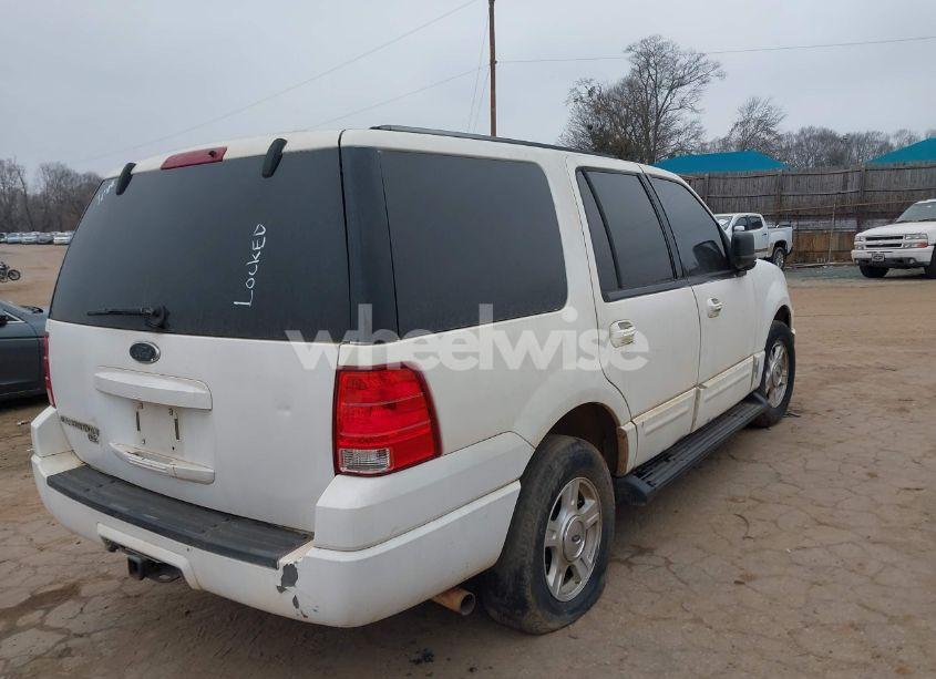 Photo 4 of 2003 Ford Expedition XLT (VIN 1FMRU15W53LB87023)