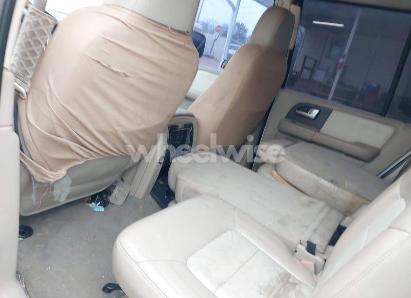 Photo 8 of 2003 Ford Expedition XLT (VIN 1FMRU15W53LB87023)