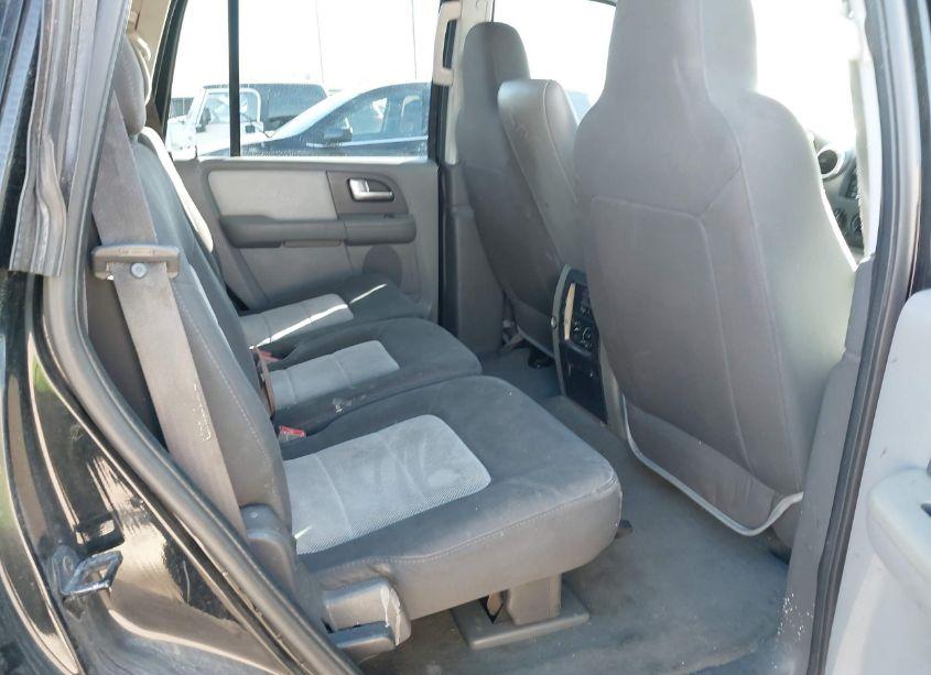 Photo 8 of 2004 Ford Expedition XLT (VIN 1FMRU15W54LA01627)