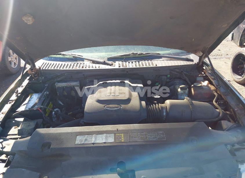 Photo 10 of 2004 Ford Expedition XLT (VIN 1FMRU15W54LA96478)
