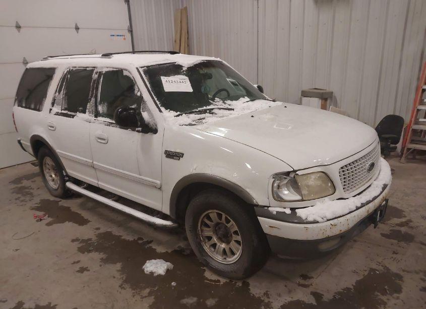 2002 Ford Expedition XLT (VIN 1FMRU15W62LA56942) main photo