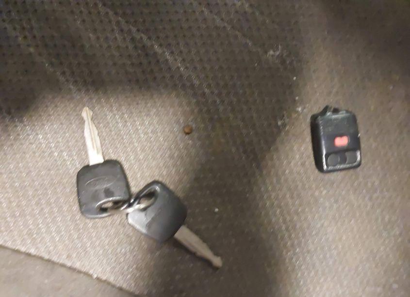 Photo 11 of 2002 Ford Expedition XLT (VIN 1FMRU15W62LA56942)