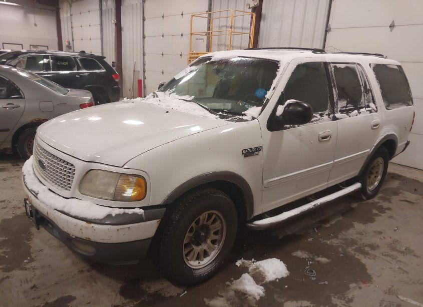 Photo 2 of 2002 Ford Expedition XLT (VIN 1FMRU15W62LA56942)