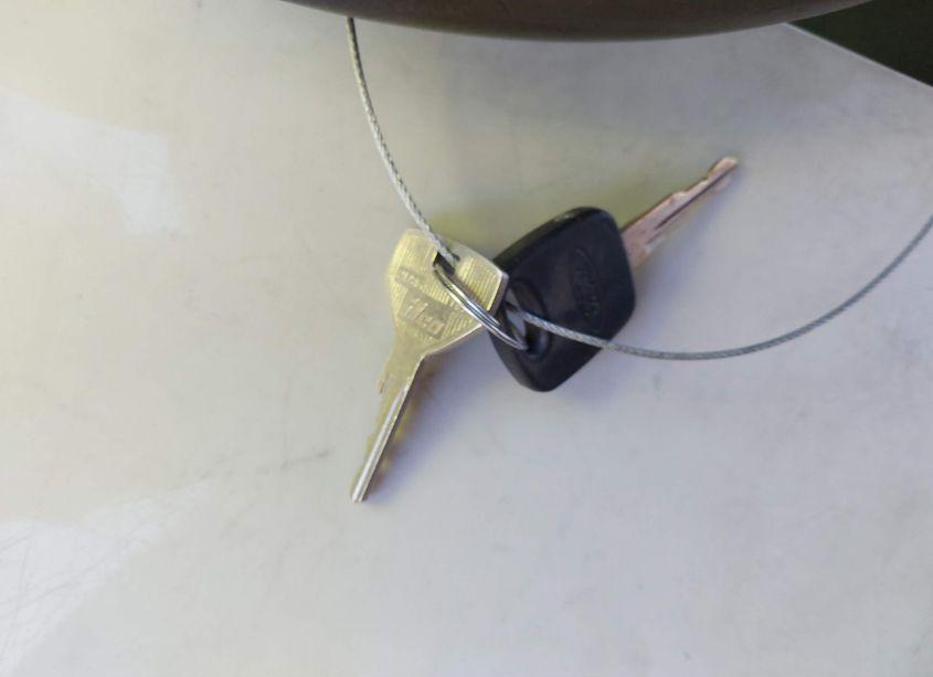 Photo 11 of 2002 Ford Expedition XLT (VIN 1FMRU15W62LA58724)