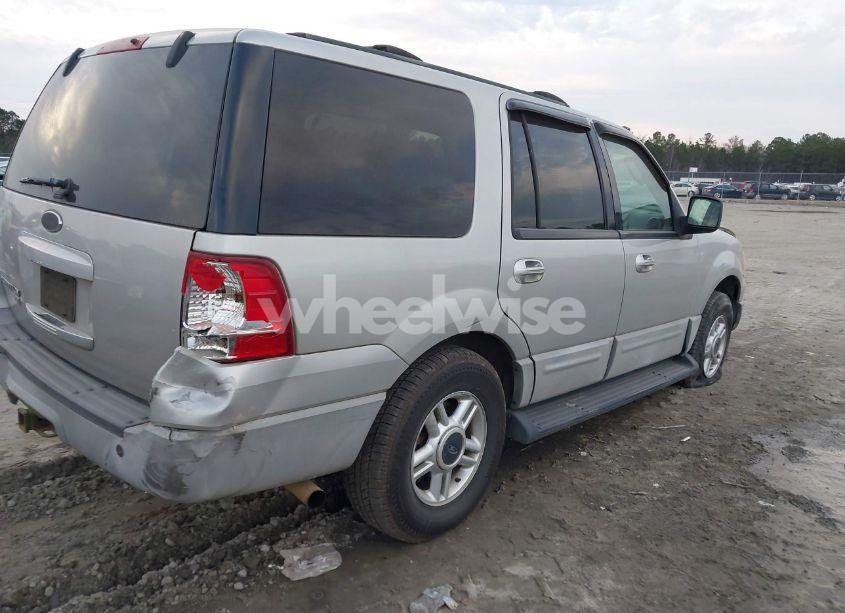 Photo 4 of 2003 Ford Expedition XLT (VIN 1FMRU15W63LA58353)