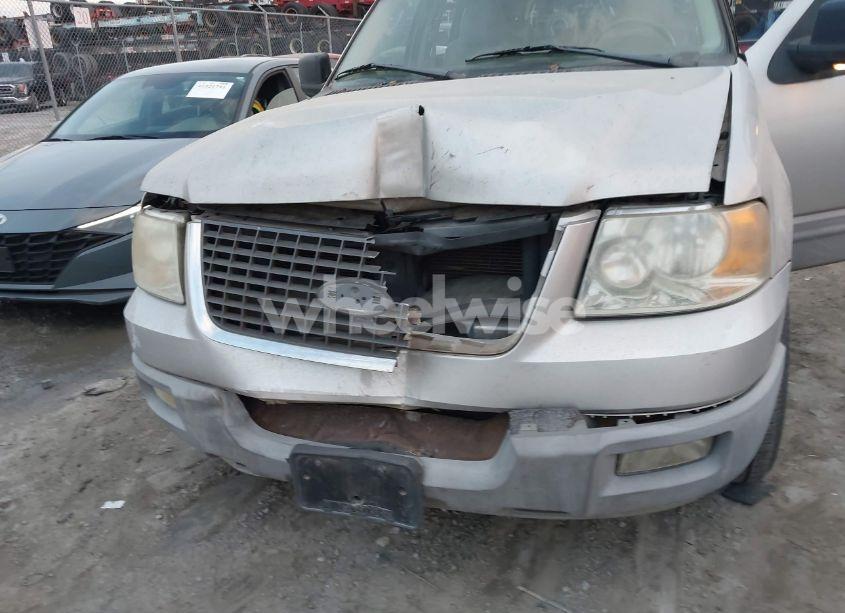 Photo 6 of 2003 Ford Expedition XLT (VIN 1FMRU15W63LA58353)
