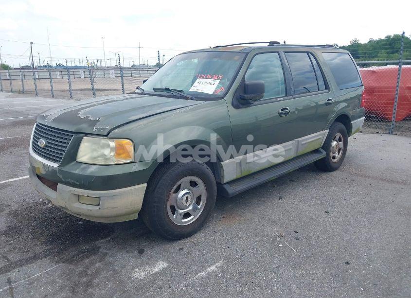 Photo 2 of 2003 Ford Expedition XLT (VIN 1FMRU15W63LA62984)