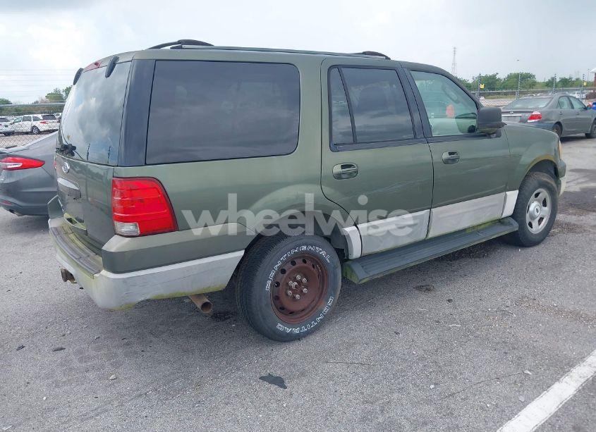 Photo 4 of 2003 Ford Expedition XLT (VIN 1FMRU15W63LA62984)