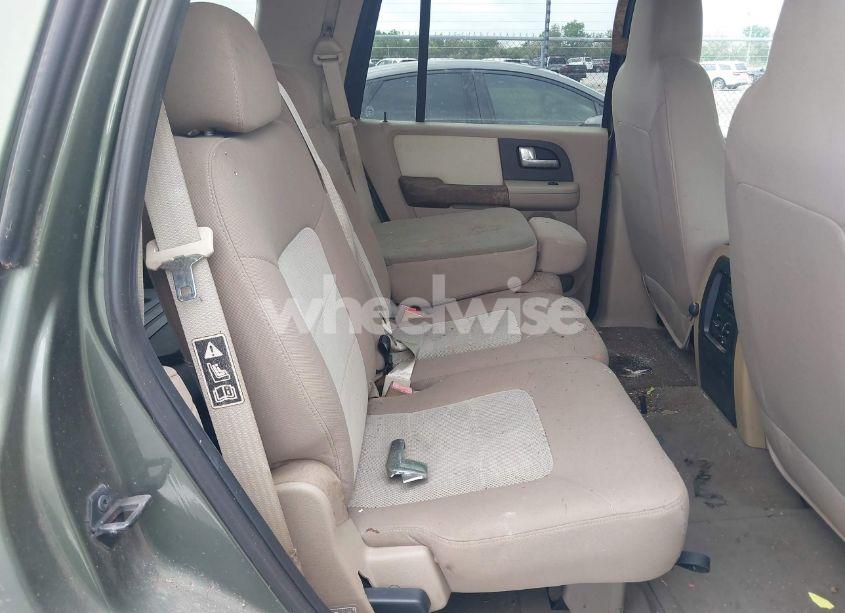 Photo 8 of 2003 Ford Expedition XLT (VIN 1FMRU15W63LA62984)