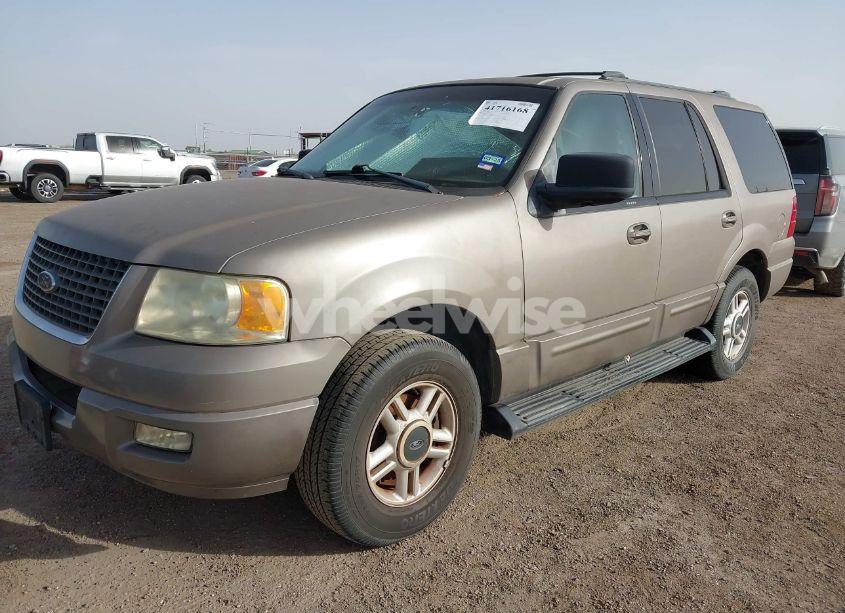 Photo 2 of 2003 Ford Expedition XLT (VIN 1FMRU15W63LB60672)