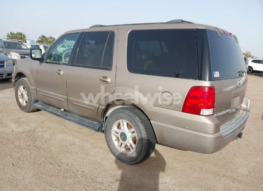 Photo 3 of 2003 Ford Expedition XLT (VIN 1FMRU15W63LB60672)