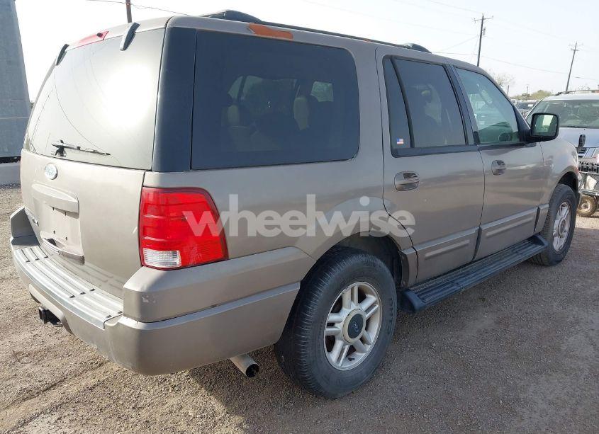 Photo 4 of 2003 Ford Expedition XLT (VIN 1FMRU15W63LB60672)