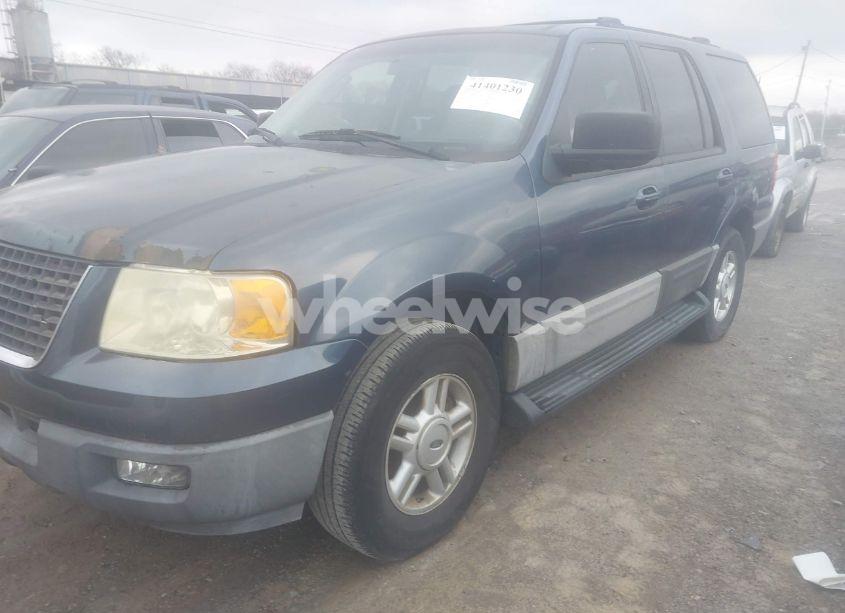 Photo 2 of 2004 Ford Expedition XLT (VIN 1FMRU15W64LA80712)