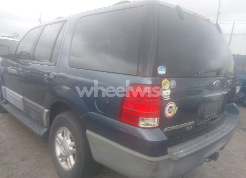 Photo 3 of 2004 Ford Expedition XLT (VIN 1FMRU15W64LA80712)