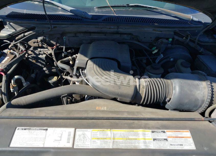 Photo 10 of 2001 Ford Expedition XLT (VIN 1FMRU15W71LA03133)