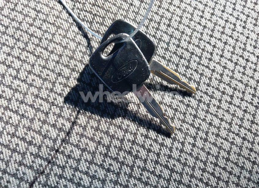 Photo 11 of 2001 Ford Expedition XLT (VIN 1FMRU15W71LA03133)