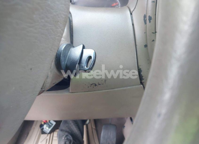 Photo 11 of 2001 Ford Expedition XLT (VIN 1FMRU15W71LA29912)