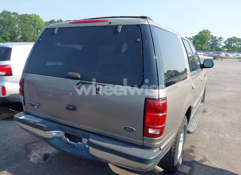 Photo 4 of 2001 Ford Expedition XLT (VIN 1FMRU15W71LA29912)