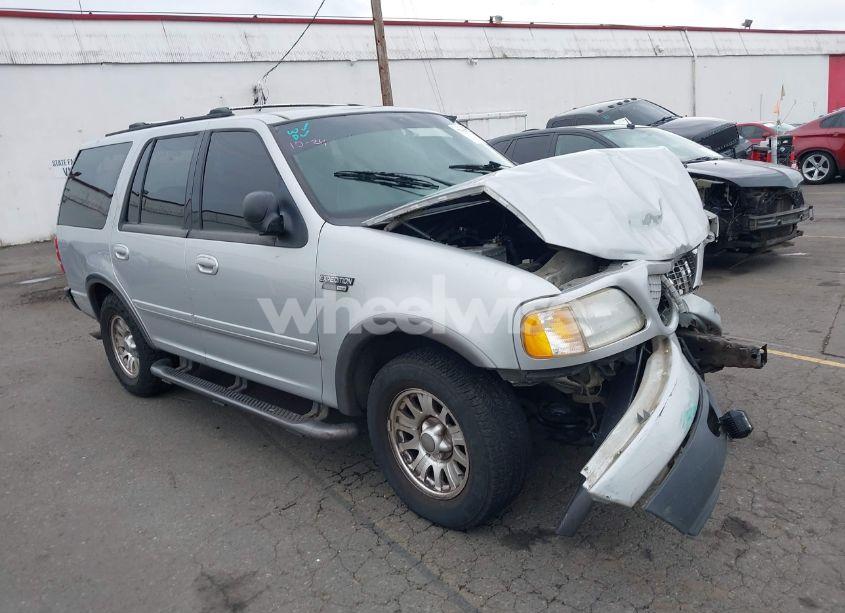2001 Ford Expedition XLT (VIN 1FMRU15W71LB22901) main photo