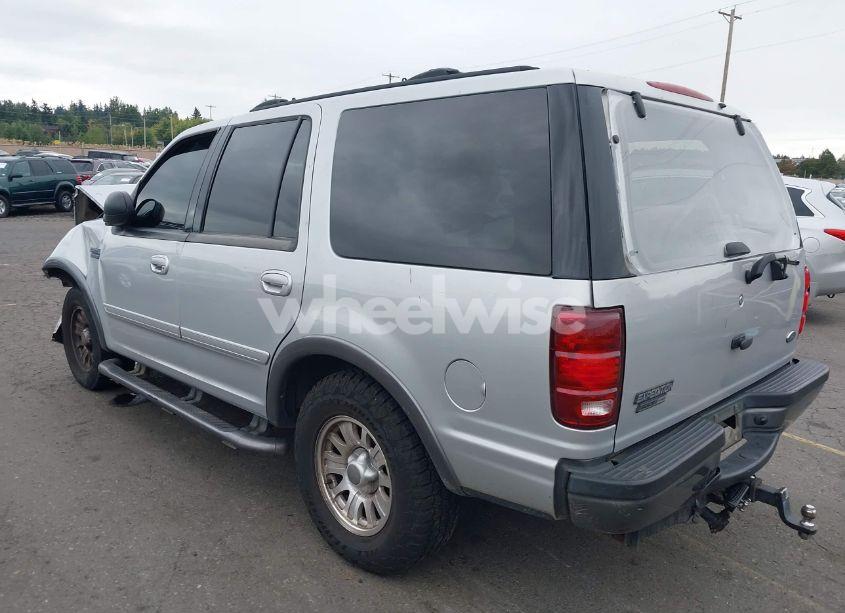 Photo 3 of 2001 Ford Expedition XLT (VIN 1FMRU15W71LB22901)