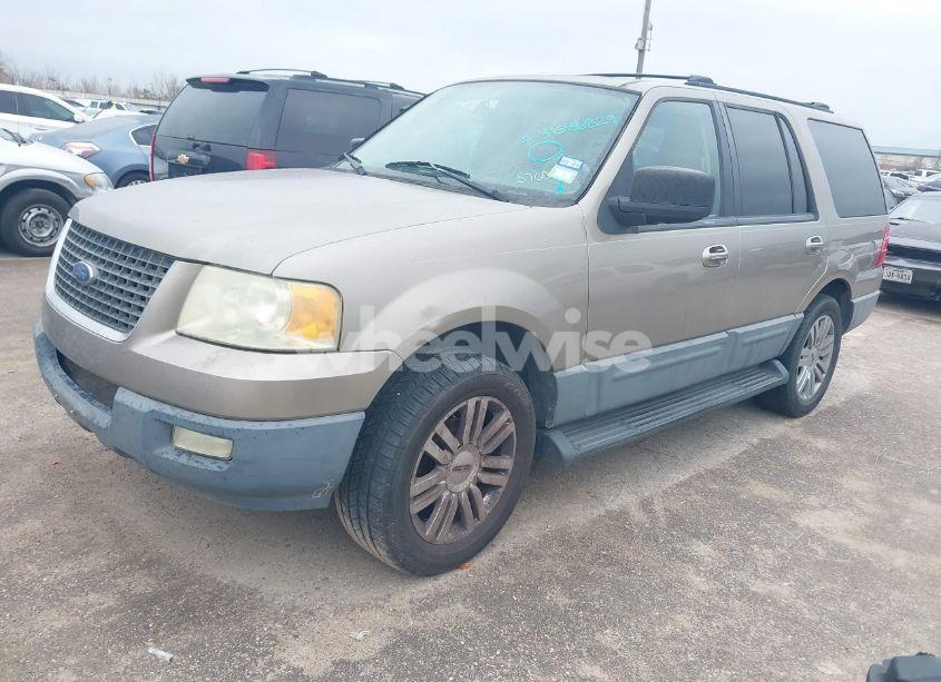 Photo 2 of 2003 Ford Expedition XLT (VIN 1FMRU15W73LC55760)