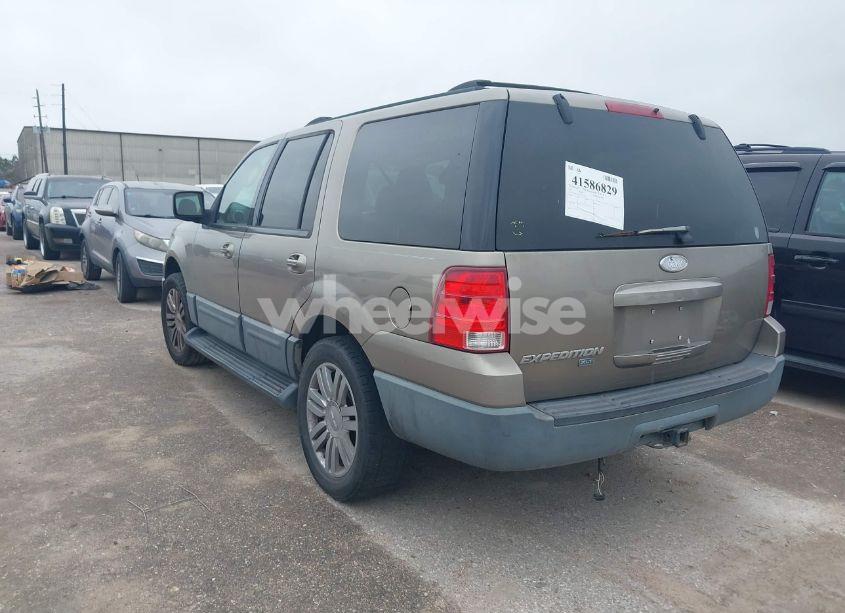 Photo 3 of 2003 Ford Expedition XLT (VIN 1FMRU15W73LC55760)