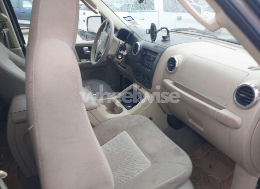Photo 5 of 2003 Ford Expedition XLT (VIN 1FMRU15W73LC55760)