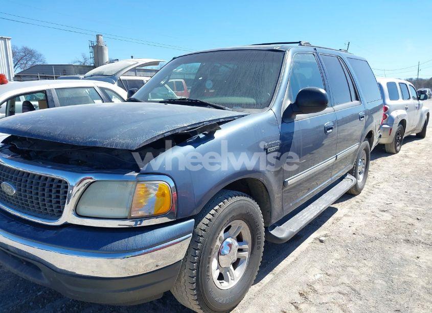 Photo 2 of 2002 Ford Expedition XLT (VIN 1FMRU15W82LA81468)