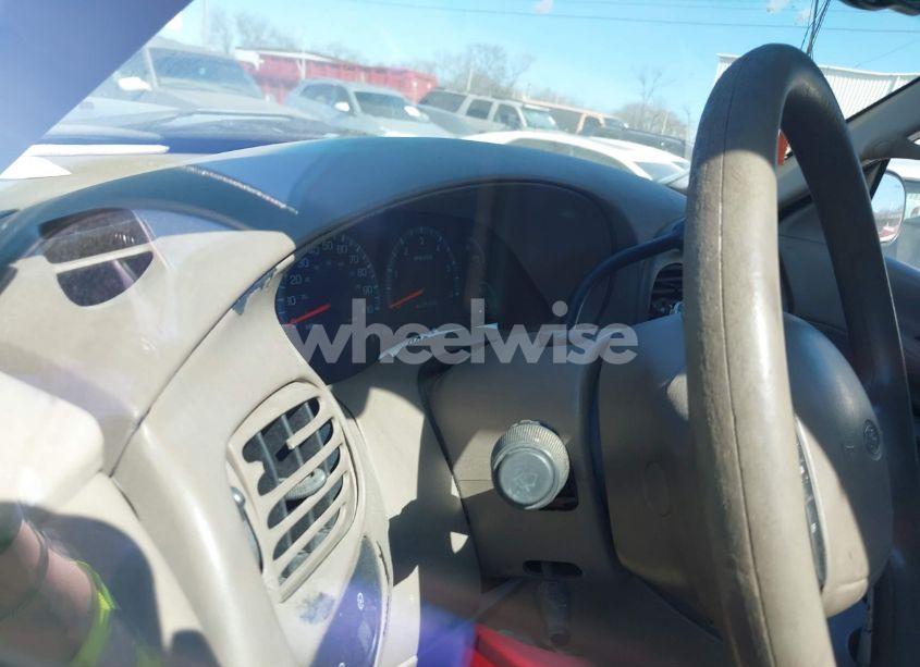 Photo 7 of 2002 Ford Expedition XLT (VIN 1FMRU15W82LA81468)