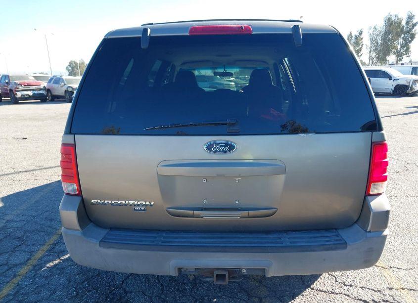 Photo 17 of 2003 Ford Expedition XLT (VIN 1FMRU15W83LA77468)