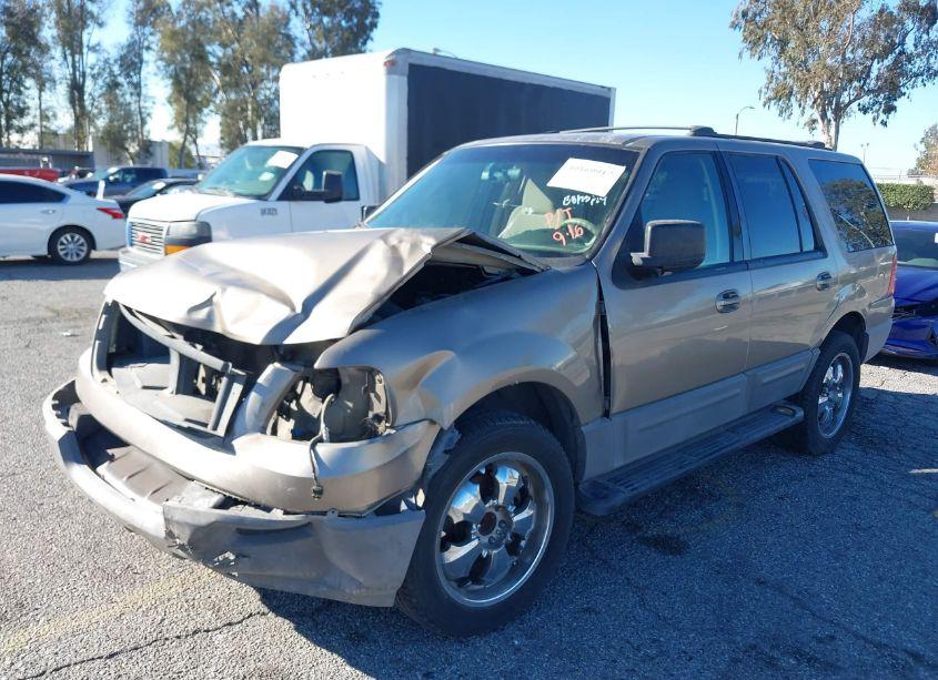 Photo 2 of 2003 Ford Expedition XLT (VIN 1FMRU15W83LA77468)