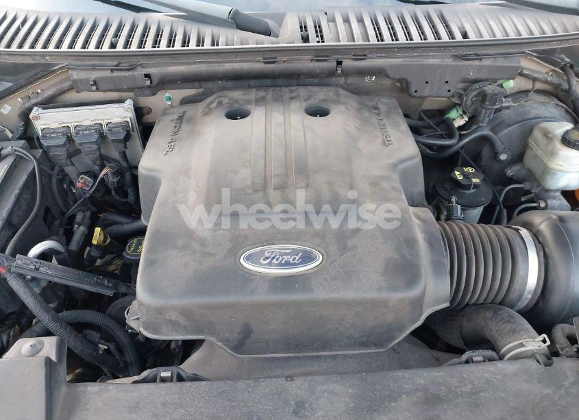 Photo 10 of 2003 Ford Expedition XLT (VIN 1FMRU15W83LC54892)