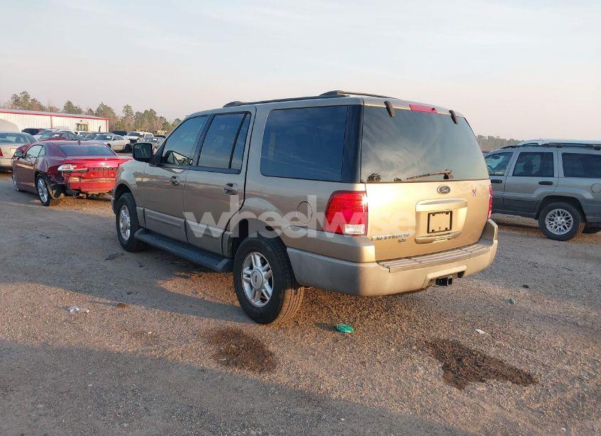 Photo 3 of 2003 Ford Expedition XLT (VIN 1FMRU15W83LC54892)