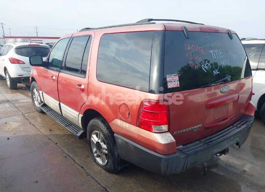 Photo 3 of 2003 Ford Expedition XLT (VIN 1FMRU15W83LC60255)