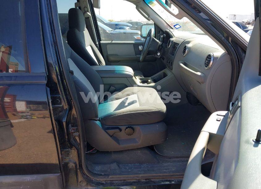 Photo 5 of 2004 Ford Expedition XLT (VIN 1FMRU15W84LA19782)