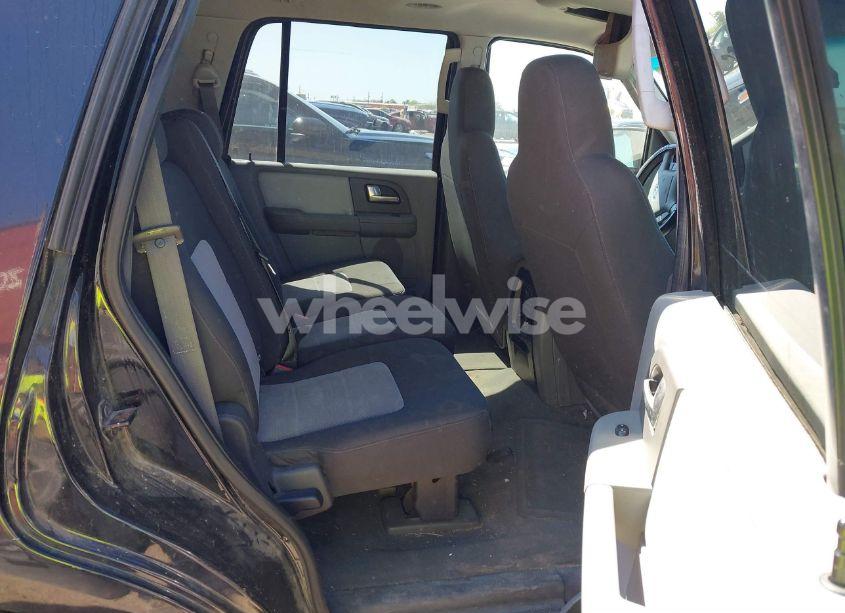 Photo 8 of 2004 Ford Expedition XLT (VIN 1FMRU15W84LA19782)