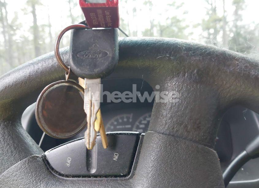 Photo 11 of 2004 Ford Expedition XLT (VIN 1FMRU15W84LB48072)