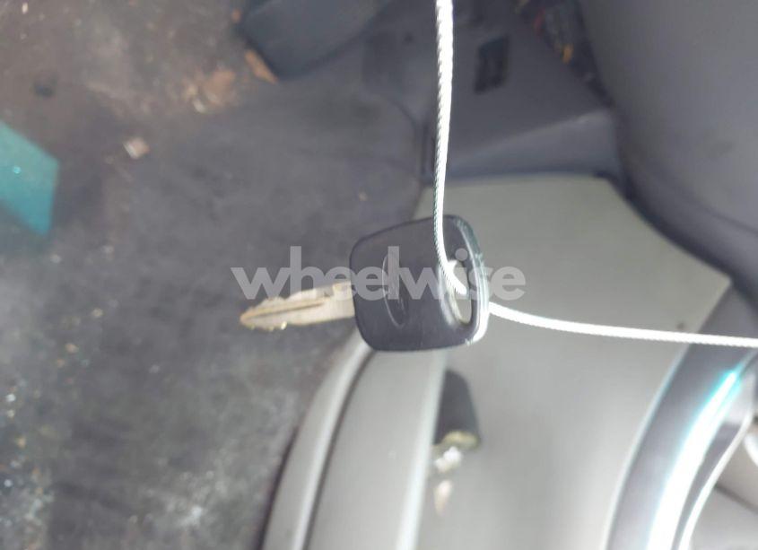 Photo 11 of 2001 Ford Expedition XLT (VIN 1FMRU15W91LA67562)