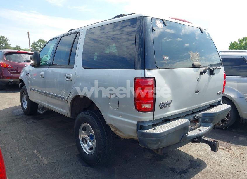 Photo 3 of 2001 Ford Expedition XLT (VIN 1FMRU15W91LA67562)
