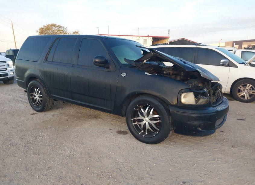 2002 Ford Expedition XLT (VIN 1FMRU15W92LA24941) main photo