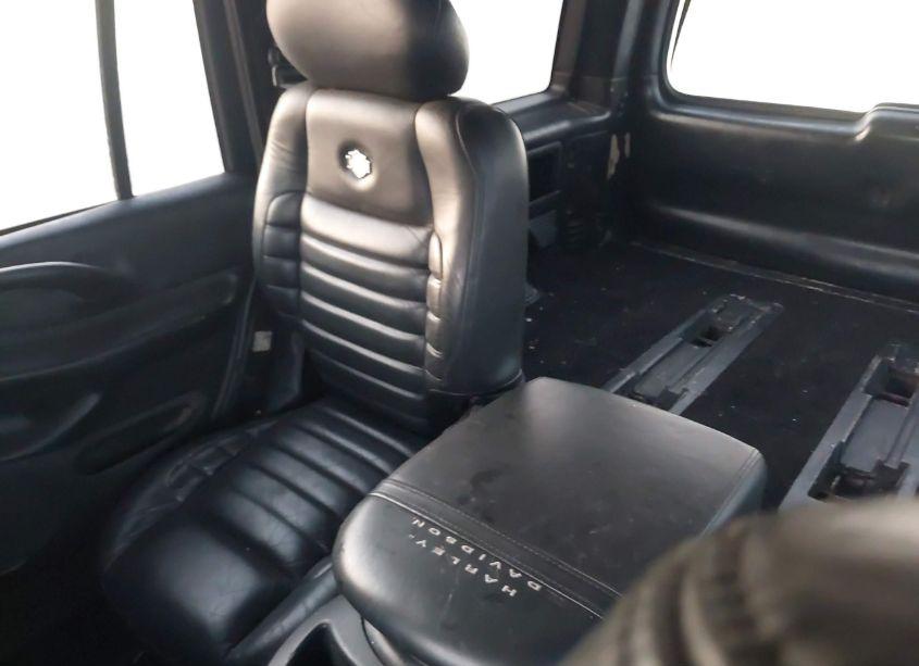 Photo 8 of 2002 Ford Expedition XLT (VIN 1FMRU15W92LA24941)