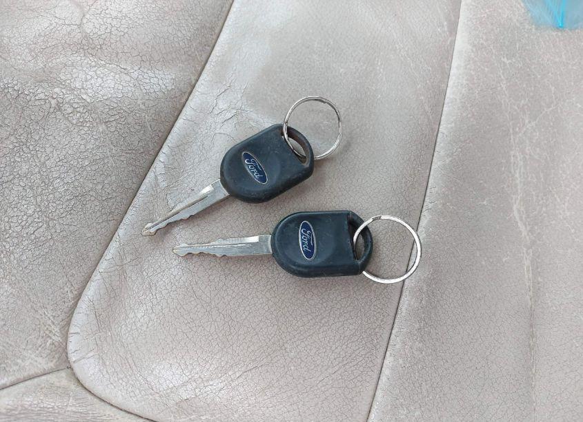 Photo 11 of 2003 Ford Expedition XLT (VIN 1FMRU15W93LB38259)