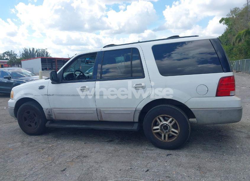 Photo 14 of 2003 Ford Expedition XLT (VIN 1FMRU15W93LC37650)