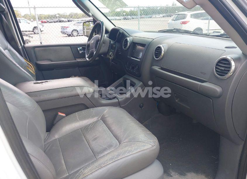 Photo 5 of 2003 Ford Expedition XLT (VIN 1FMRU15W93LC37650)