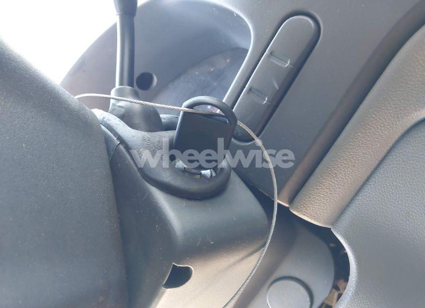 Photo 11 of 2004 Ford Expedition XLT (VIN 1FMRU15W94LA99528)