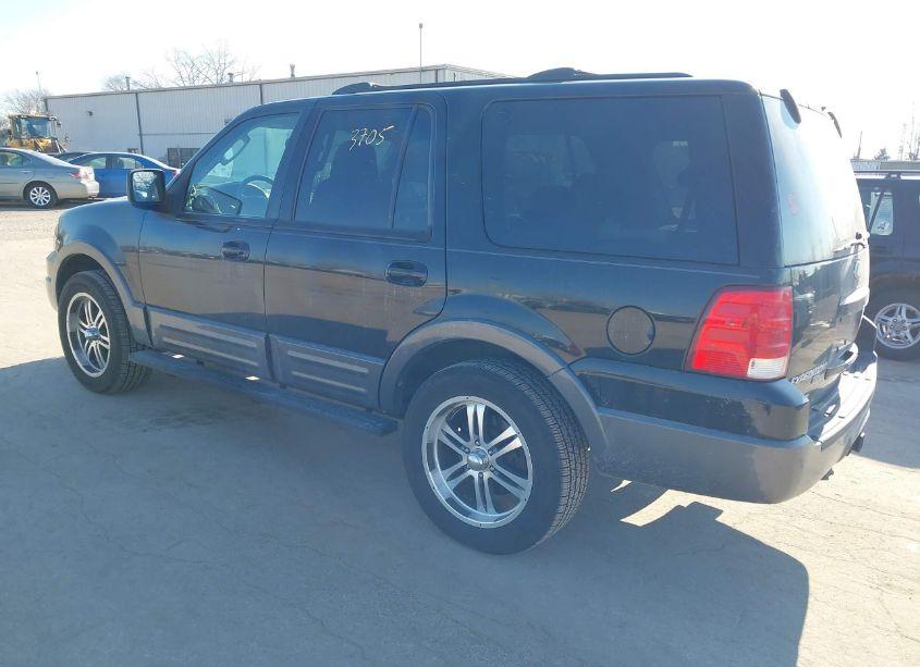 Photo 3 of 2004 Ford Expedition XLT (VIN 1FMRU15W94LB29630)