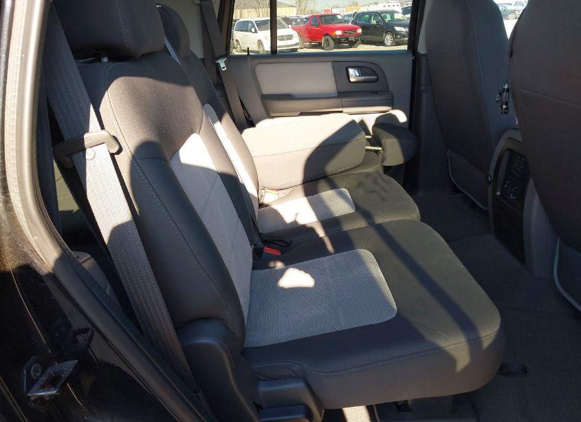 Photo 8 of 2004 Ford Expedition XLT (VIN 1FMRU15W94LB29630)